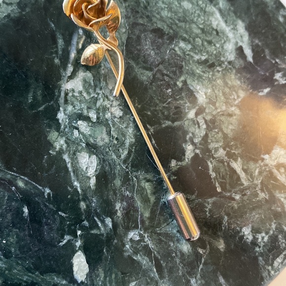 Beautiful vintage rose hat pin stick pin - Picture 3 of 5